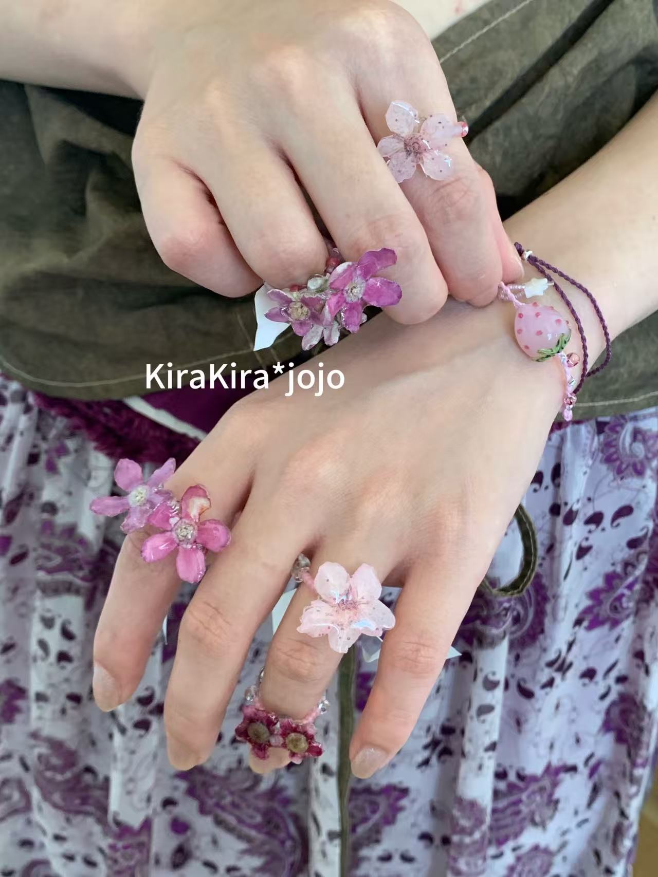 Glazed strawberry hand rope*