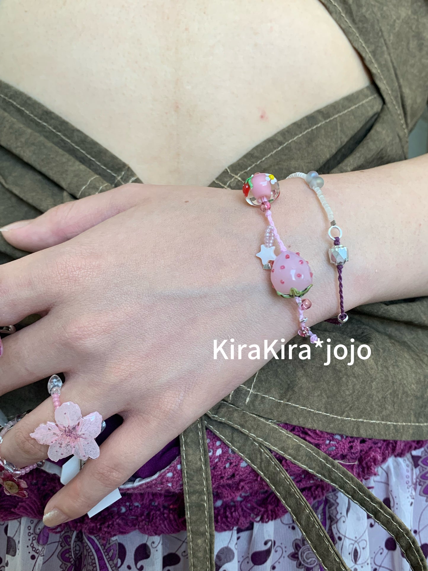 Glazed strawberry hand rope*