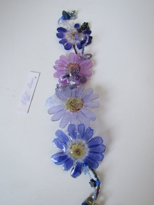 Different purple daisies Necklace