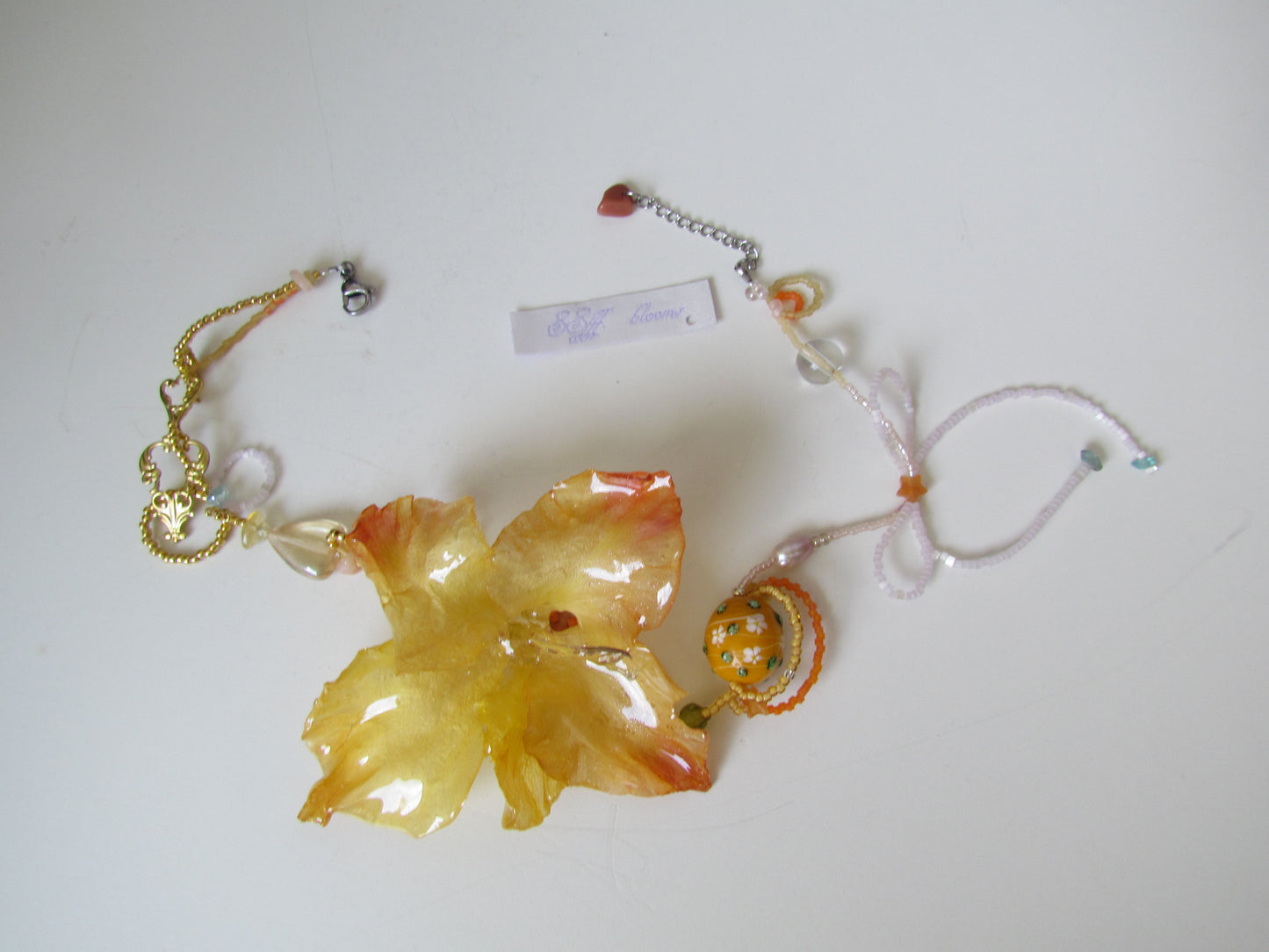Orange soda * sword orchid necklace